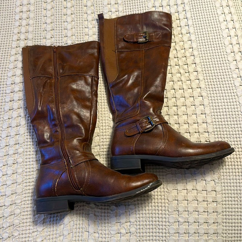 Brown boots